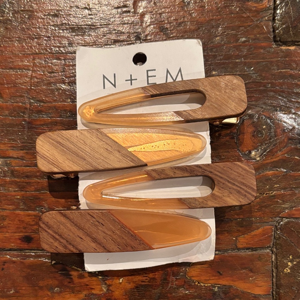 Wood and Resin Hair Clip Barrette set of 4 EUC